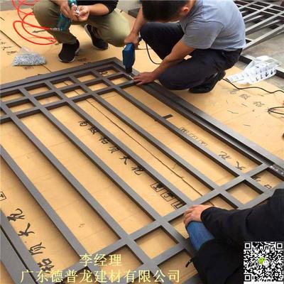 可活動仿古木紋鋁花格窗 傳統(tǒng)美學(xué)與現(xiàn)代防盜的完美融合